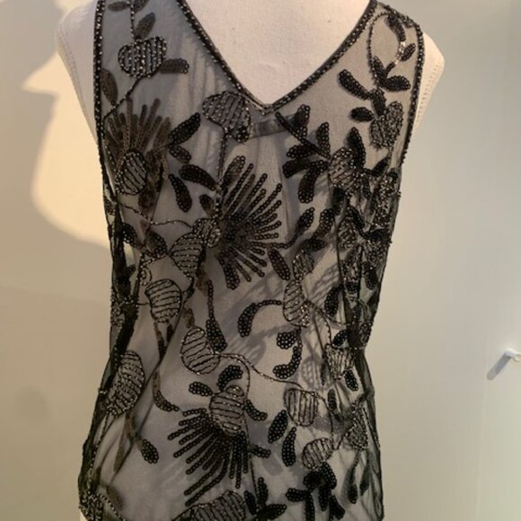 Sequin and bead top - Picture 6 of 10